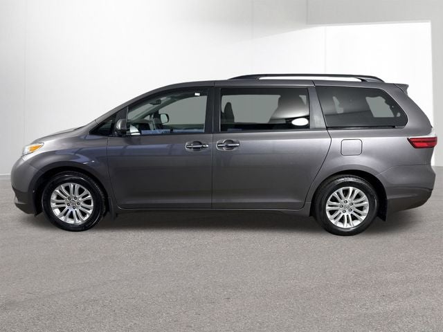 2017 Toyota Sienna XLE 7 Passenger