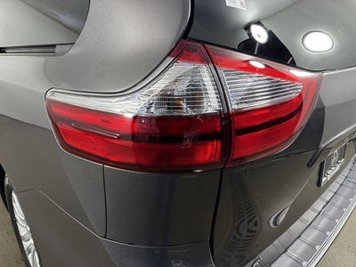 2017 Toyota Sienna XLE 7 Passenger