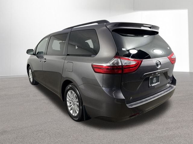 2017 Toyota Sienna XLE 7 Passenger
