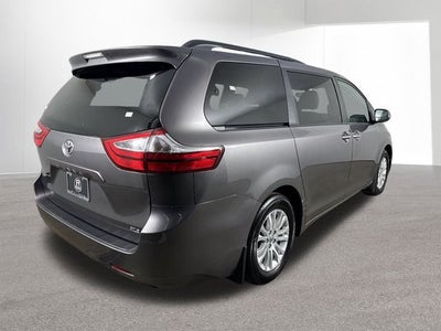 2017 Toyota Sienna XLE 7 Passenger