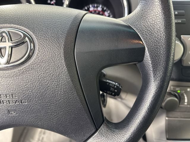 2010 Toyota Highlander Base