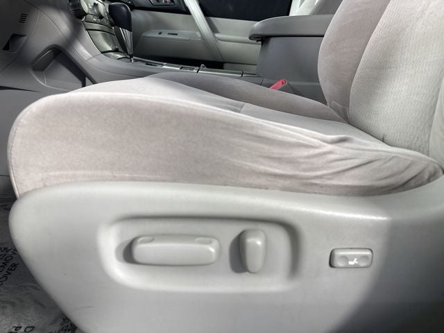 2010 Toyota Highlander Base
