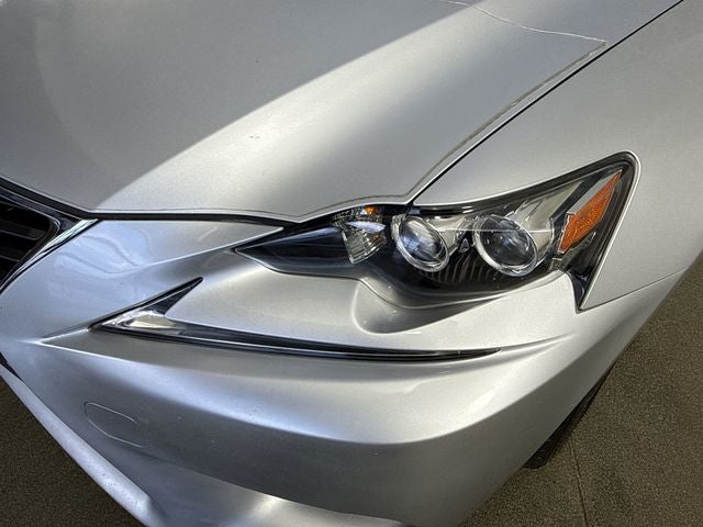 2016 Lexus IS 4dr Sdn AWD