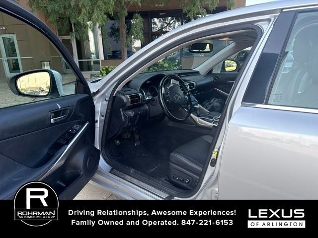 2016 Lexus IS 4dr Sdn AWD