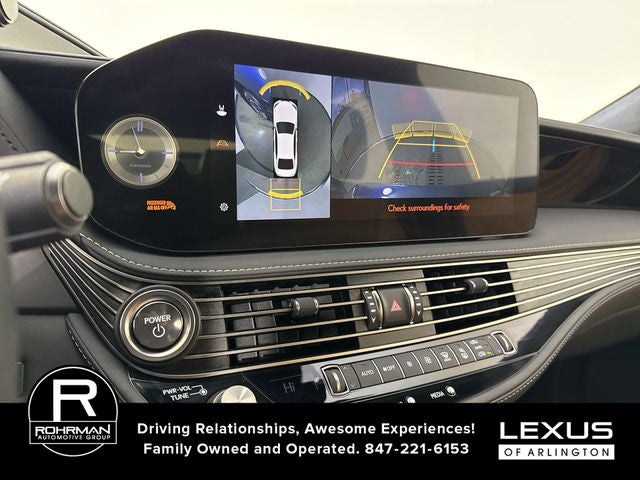 2023 Lexus LS 500h AWD