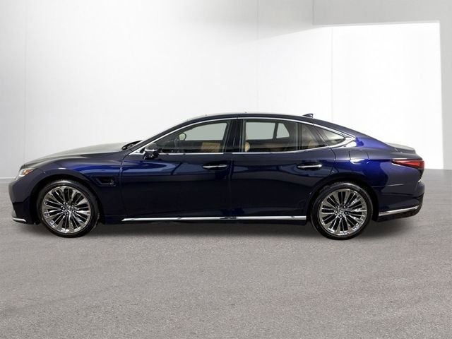 2023 Lexus LS 500h AWD