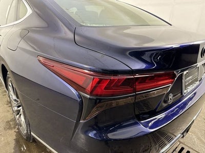 2023 Lexus LS 500h AWD