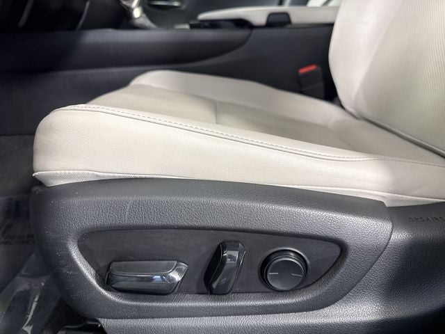 2019 Lexus UX 250h Base