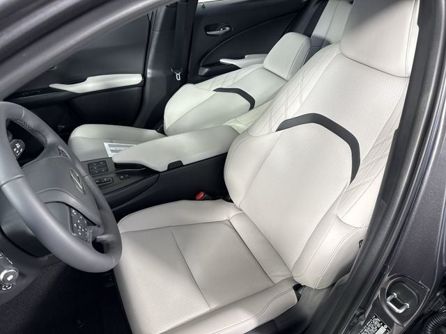 2026 Lexus UX 300h PREMIUM AWD