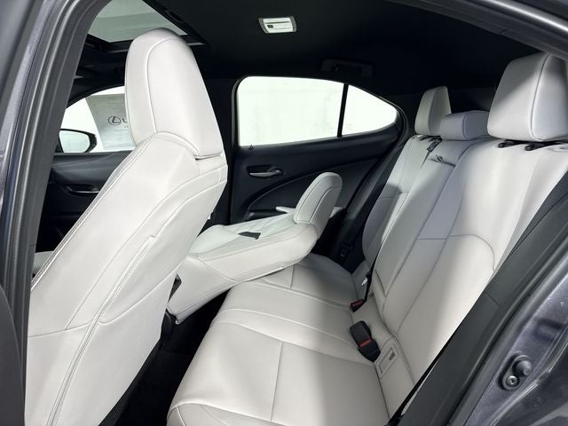 2026 Lexus UX 300h PREMIUM AWD