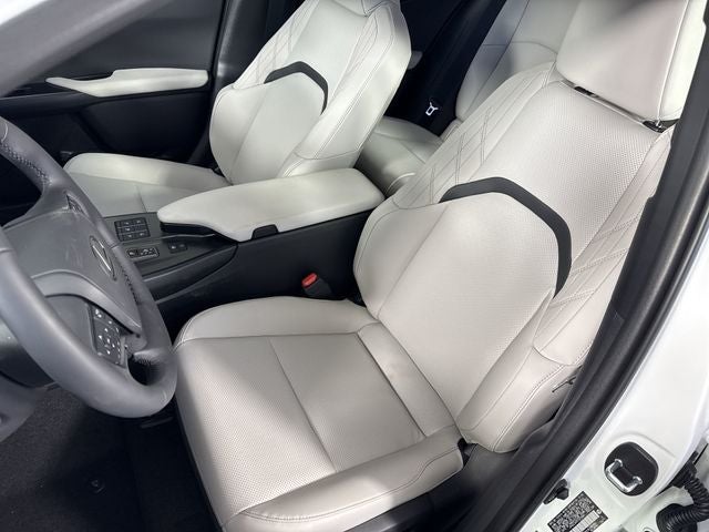 2026 Lexus UX 300h PREMIUM AWD