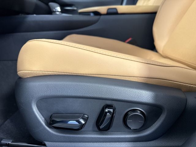 2026 Lexus UX PREMIUM AWD