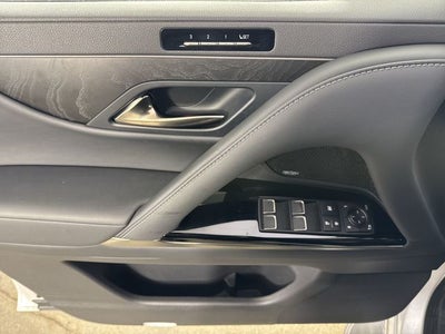 2025 Lexus LX PREMIUM