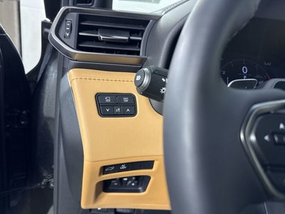 2025 Lexus LX 700h Luxury