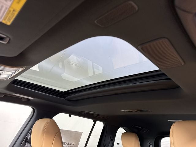 2025 Lexus LX 700h Luxury