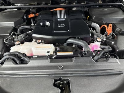 2025 Lexus LX 700h Luxury