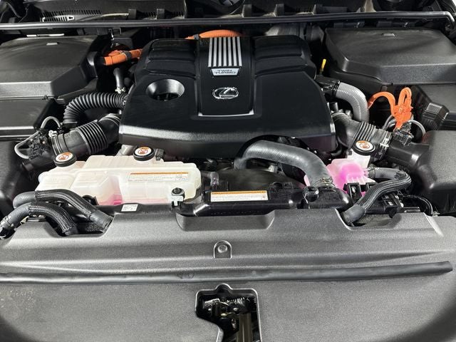 2025 Lexus LX 700h Luxury