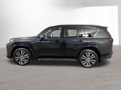 2025 Lexus LX 700h Luxury