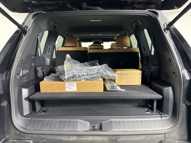 2025 Lexus LX 700h Luxury