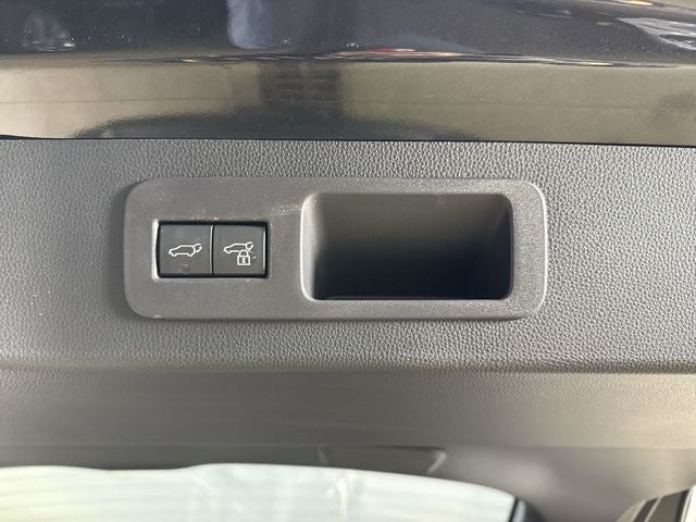 2025 Lexus LX 700h Luxury