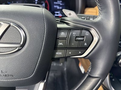 2025 Lexus LX 700h LUXURY