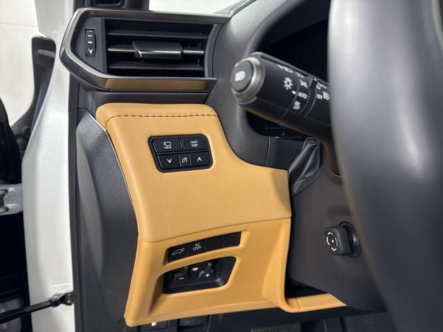 2025 Lexus LX 700h LUXURY