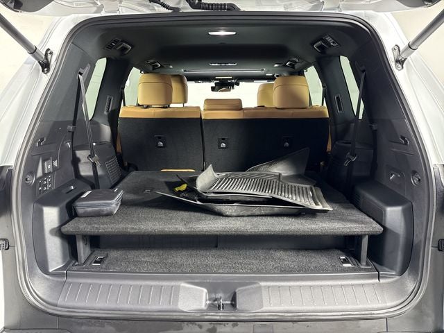 2025 Lexus LX 700h LUXURY