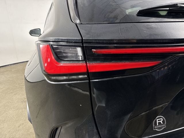 2026 Lexus NX 450h+ Luxury