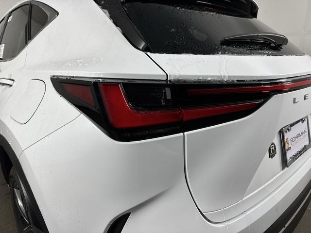 2026 Lexus NX 450h+ Luxury