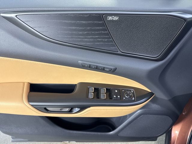 2026 Lexus NX NX 450h+ Luxury