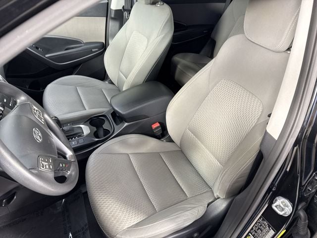 2016 Hyundai Santa Fe SE