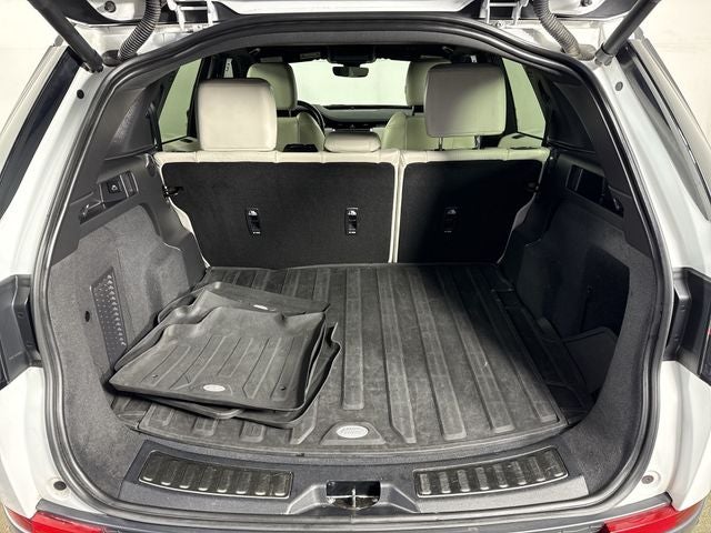 2023 Land Rover Discovery Sport SE