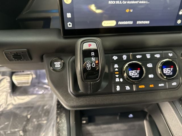 2025 Land Rover Defender OCTA
