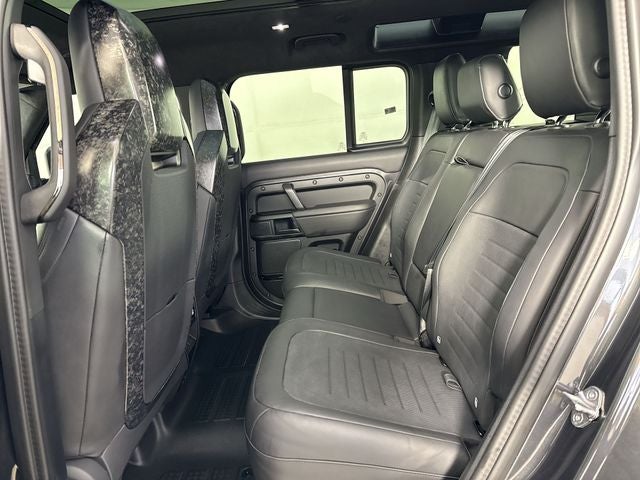 2025 Land Rover Defender OCTA
