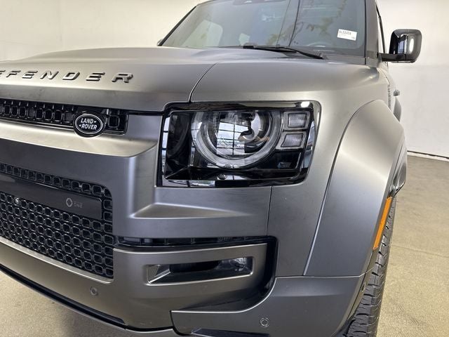 2025 Land Rover Defender OCTA
