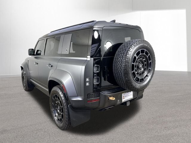 2025 Land Rover Defender OCTA