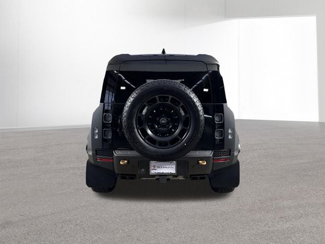 2025 Land Rover Defender OCTA