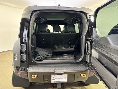 2025 Land Rover Defender OCTA