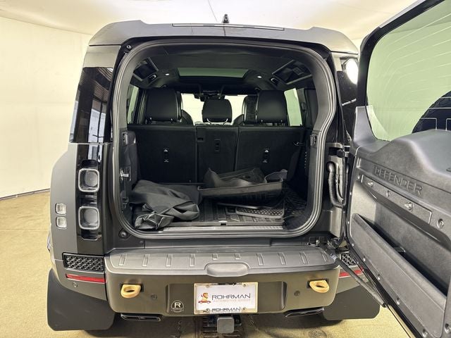 2025 Land Rover Defender OCTA