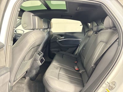 2024 Audi Q8 Sportback e-tron Premium Plus S line quattro