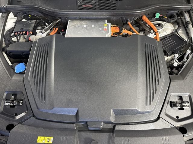 2024 Audi Q8 Sportback e-tron Premium Plus S line quattro