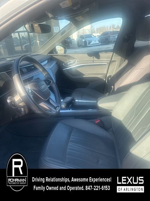 2024 Audi Q8 Sportback e-tron Premium Plus S line quattro