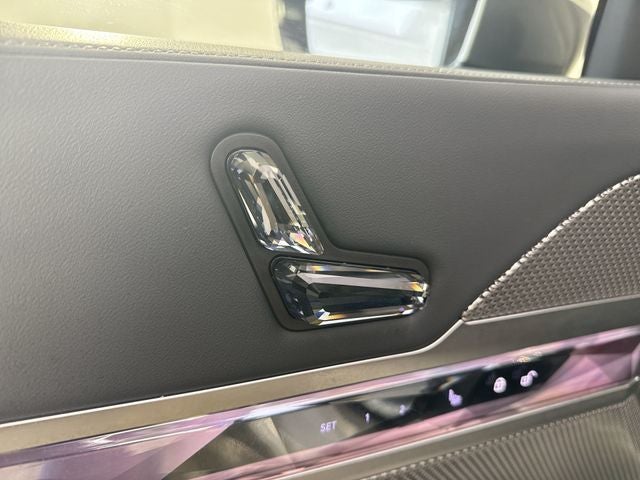 2025 BMW 7 Series 740i xDrive