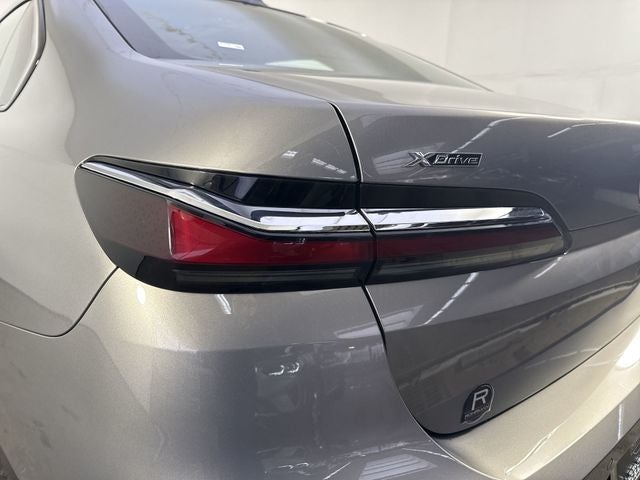 2025 BMW 7 Series 740i xDrive