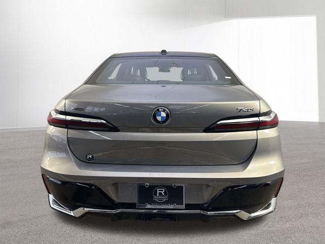 2025 BMW 7 Series 740i xDrive