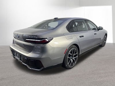 2025 BMW 7 Series 740i xDrive