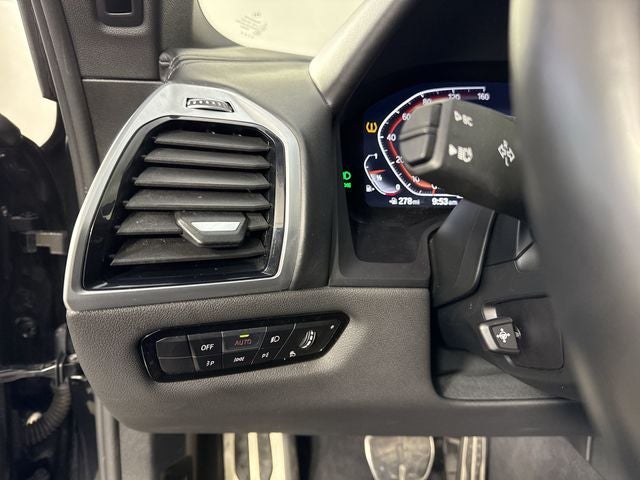 2025 BMW 8 Series 840i