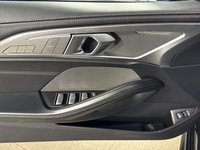 2025 BMW 8 Series 840i