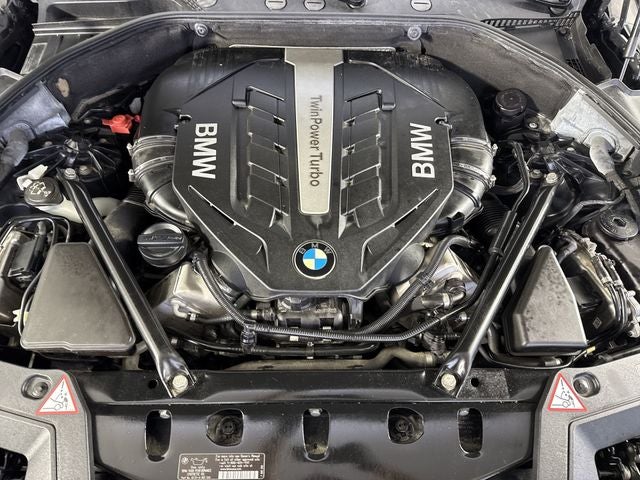 2013 BMW 5 Series 550i xDrive Gran Turismo
