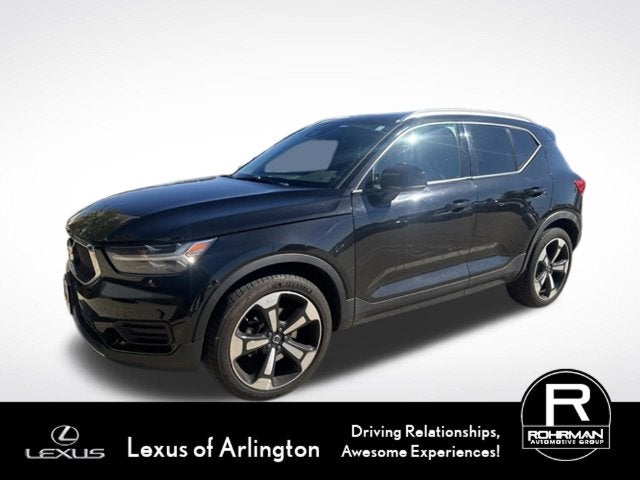 2020 Volvo XC40 Momentum